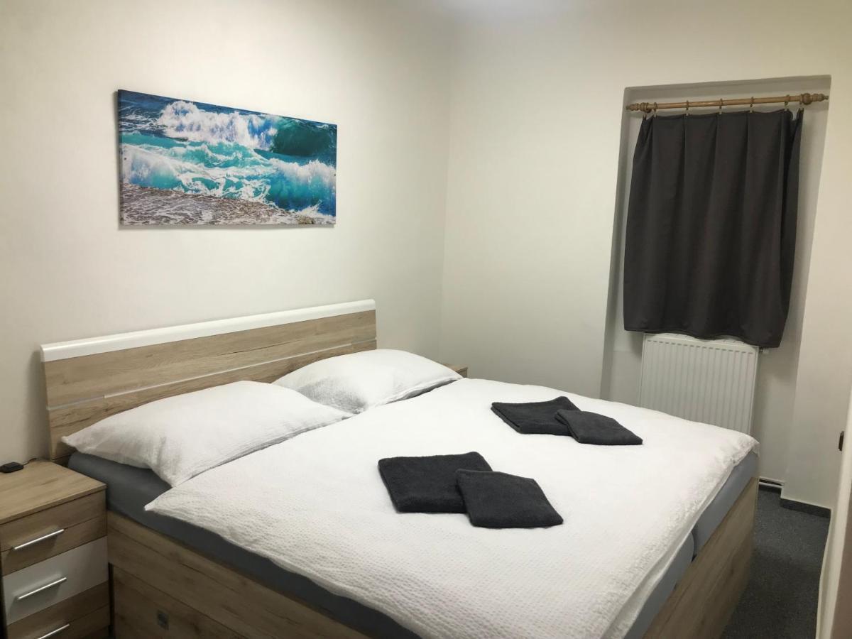 Cyklo-Moto Apartman Lomnice nad Luznici Exterior photo